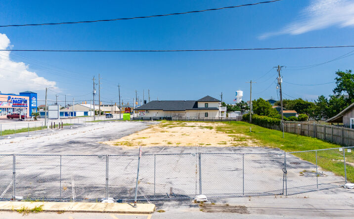 Pictures of Land property located at 413 W Fort Macon Rd, Atlantic Beach, NC 28512 for sales - image #1