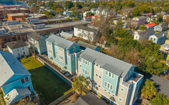 Pictures of Multifamily property located at 321 Ashley Ave, Charleston, SC 29403 for sales - image #1