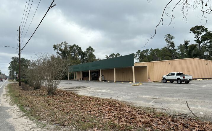Pictures of Retail property located at 9019 Woodville Hwy, Tallahassee, FL 32305 for sales - image #1