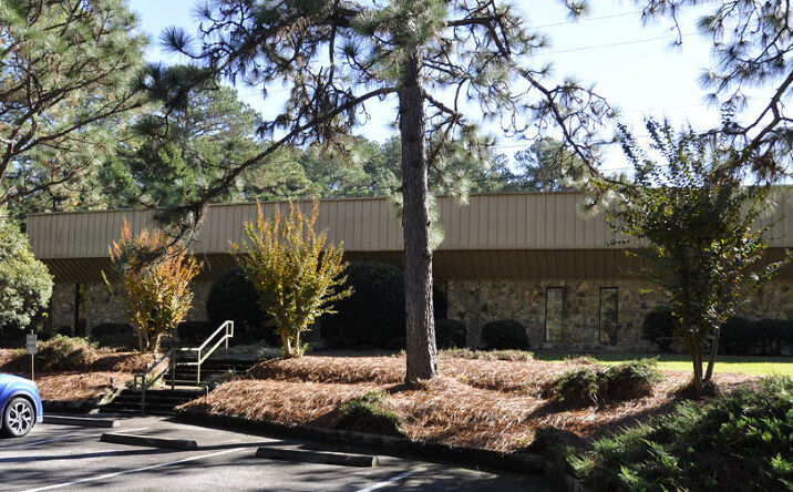 Pictures of Industrial property located at 845 Valley View Rd, Southern Pines, NC 28387 for sales - image #1