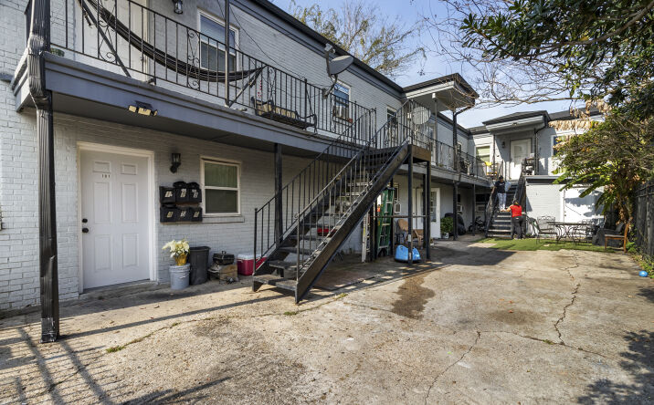 Pictures of Multifamily property located at 3215 Dryades St, New Orleans, LA 70115 for sales - image #1