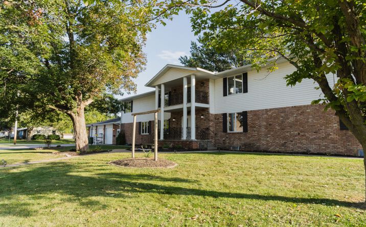 Pictures of Multifamily property located at 807 3rd Street, Durant, IA 52747 for sales - image #1