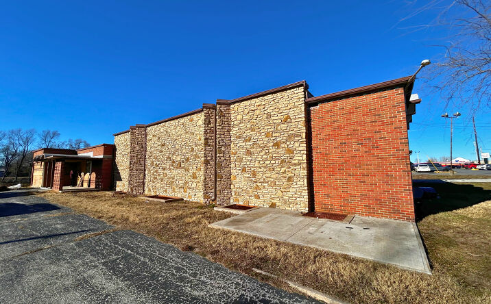 Pictures of Mixed Use, Retail, Special Purpose property located at 3516 Blue Ridge Cutoff, Kansas City, MO 64133 for sales - image #1