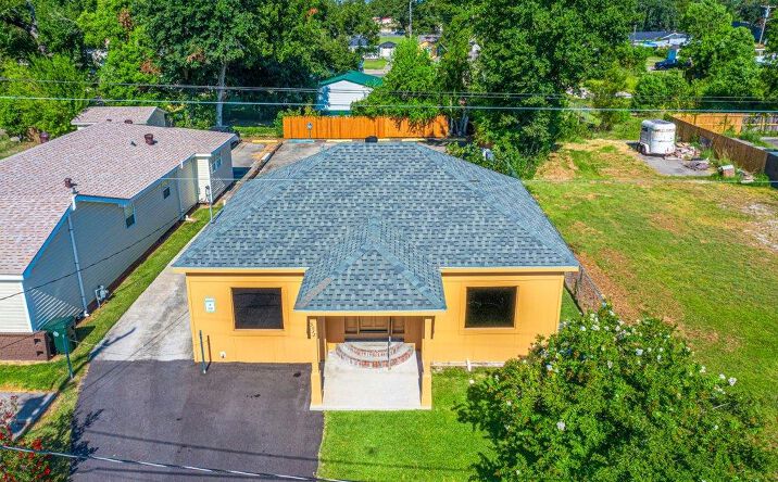 Pictures of Office property located at 3615 Kirkman St, Lake Charles, LA 70607 for sales - image #1