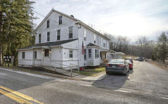 Pictures of Multifamily property located at 862 Iron Ridge Rd, Spring Grove, PA 17331 for sales - image #1