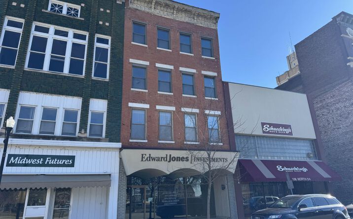 Pictures of Retail, Office property located at 110 N 5TH Street, Quincy, IL 62301 for sales - image #1