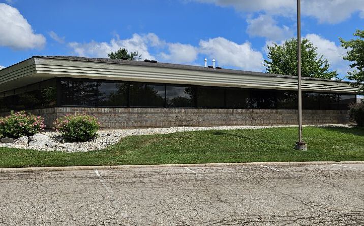 Pictures of Office property located at 530 S Creyts Rd, Lansing, MI 48917 for sales - image #1