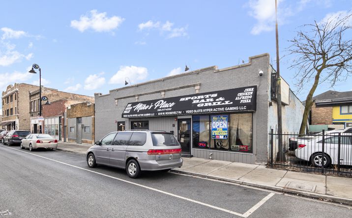 Pictures of Retail property located at 6317 Roosevelt Rd, Berwyn, IL 60402 for sales - image #1