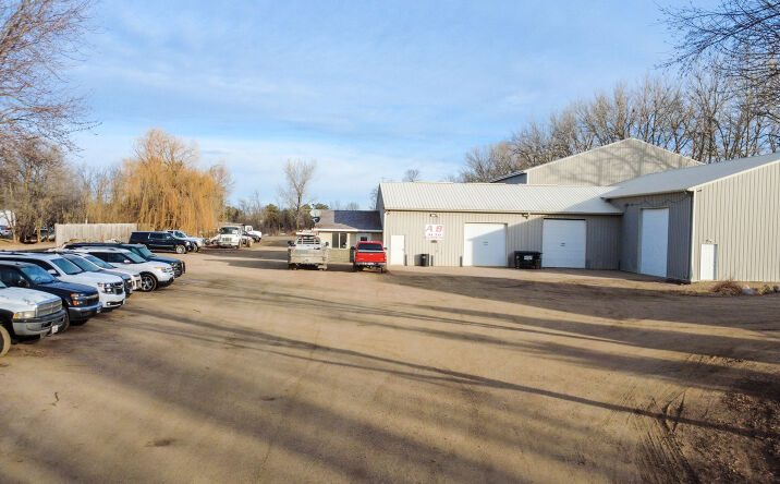 Pictures of Business for Sale, Industrial, Land property located at 47028 Smith Cir, Harrisburg, SD 57032 for sales - image #1