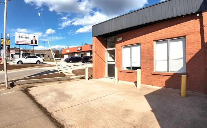 Pictures of Retail property located at 5625 Reisterstown Rd, Baltimore, MD 21215 for sales - image #1