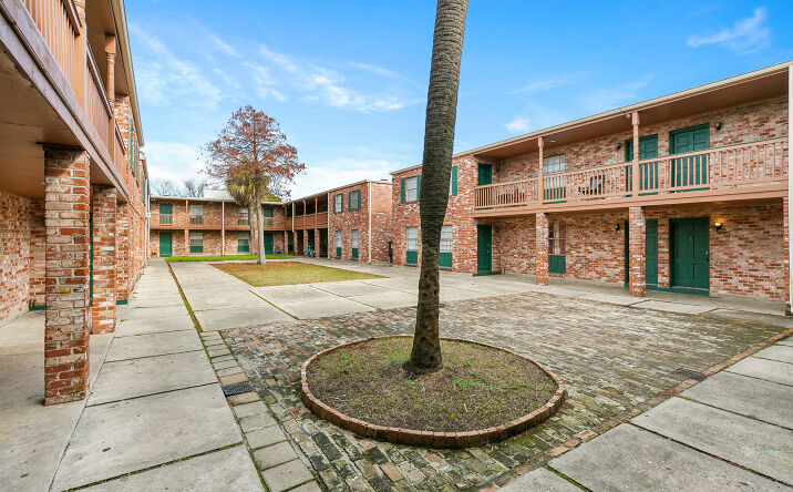 Pictures of Multifamily property located at 6235 Chef Menteur Hwy, New Orleans, LA 70126 for sales - image #1