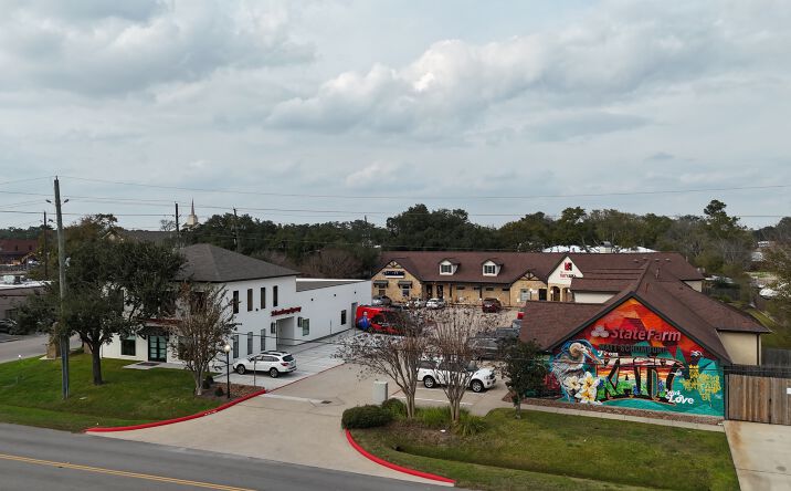 Pictures of Office, Retail property located at 814 East Ave, Katy, TX 77493 for sales - image #1