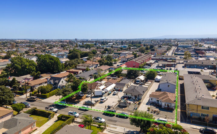 Pictures of Multifamily property located at 4322 W 106th St, Inglewood, CA 90304 for sales - image #1