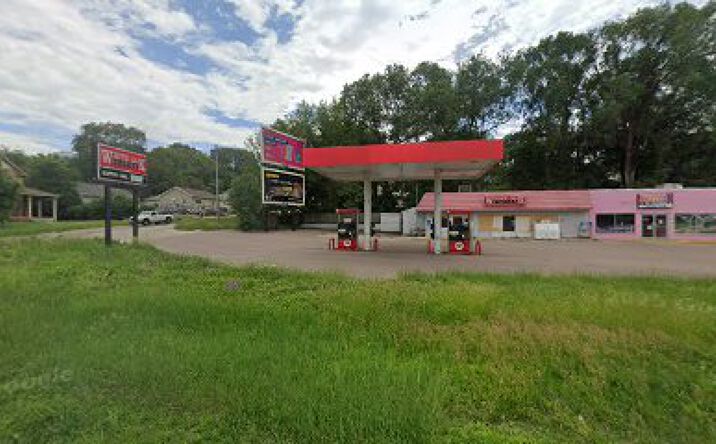 Pictures of Land property located at 2930 Gordon Dr, Sioux City, IA 51105 for sales - image #1