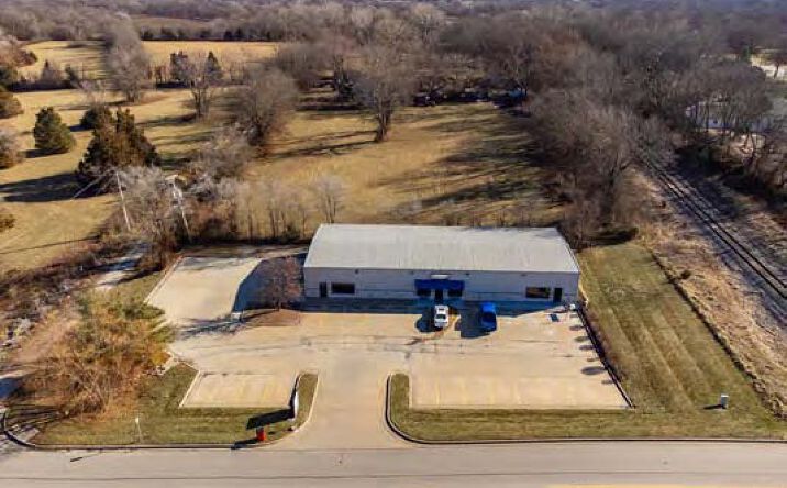 Pictures of Retail property located at 1001 SE Salem Street, Oak Grove, MO 64075 for sales - image #1