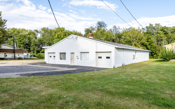 Pictures of Special Purpose, Industrial property located at 402 E Il Route 64, Mount Morris, IL 61054 for sales - image #1