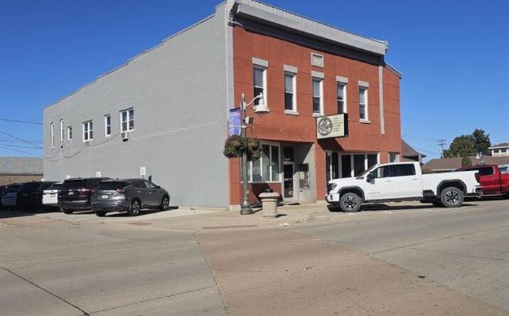 Pictures of Mixed Use property located at 919 6 Avenue, DeWitt, IA 52742 for sales - image #1