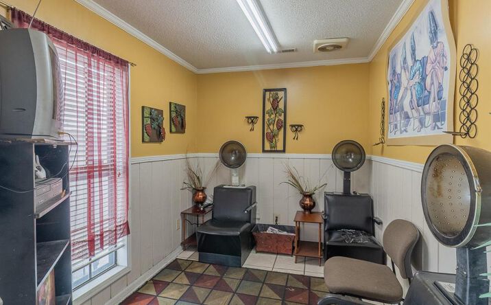 Pictures of Office property located at 1125 E College St, Brownsville, TN 38012 for sales - image #1