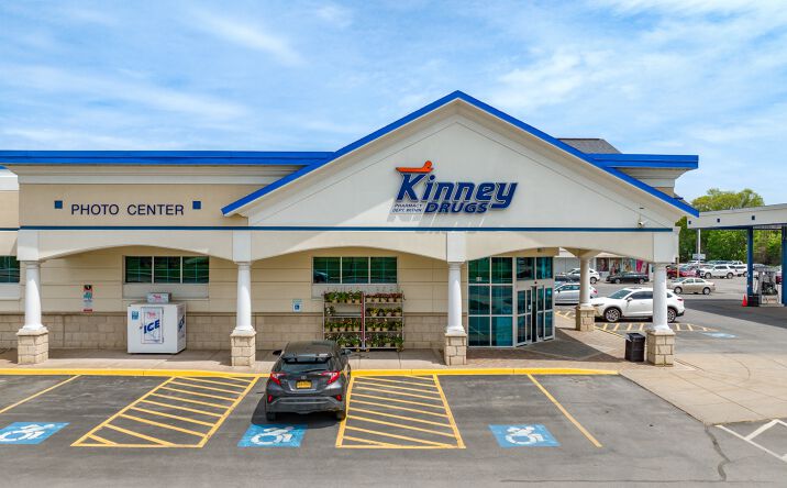 Pictures of Retail property located at 40 Oriskany Blvd, Whitesboro, NY 13492 for sales - image #1
