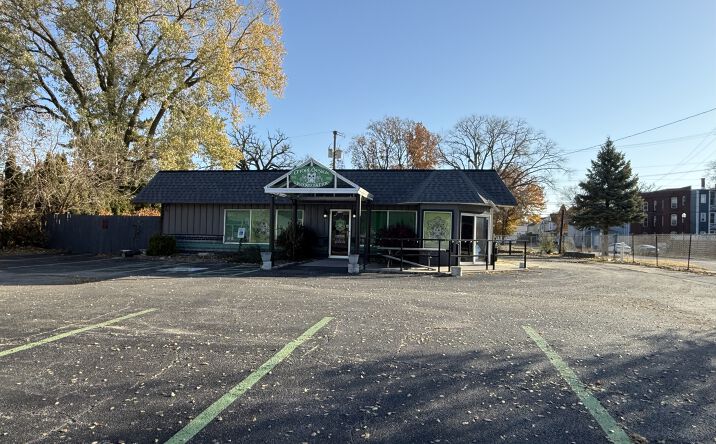 Pictures of Retail, Office property located at 1301 N Harrison St, Davenport, IA 52803 for sales - image #1