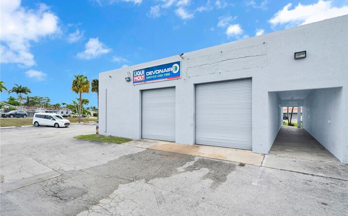 Pictures of Business for Sale, Retail property located at 12225 SW 112th St, Miami, FL 33186 for sales - image #1