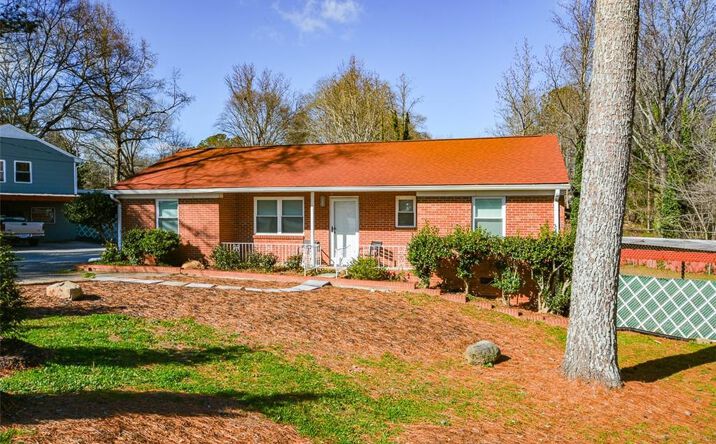 Pictures of Mixed Use, Office, Land, Retail property located at 605 Floyd Drive SE, Smyrna, GA 30082 for sales - image #1