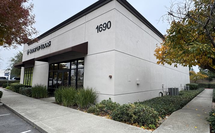 Pictures of Office, Retail property located at 1670 N Lincoln St, Dixon, CA 95620 for sales - image #1