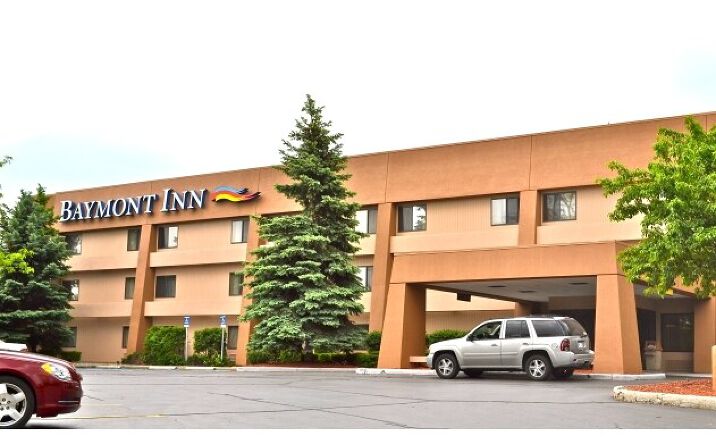 Pictures of Hospitality property located at 6460 Dixie Hwy, Bridgeport, MI 48722 for sales - image #1