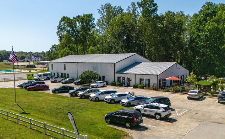 Pictures of Retail, Special Purpose property located at 3 Twin Brook Dr, Clemmons, NC 27012 for sales - image #1