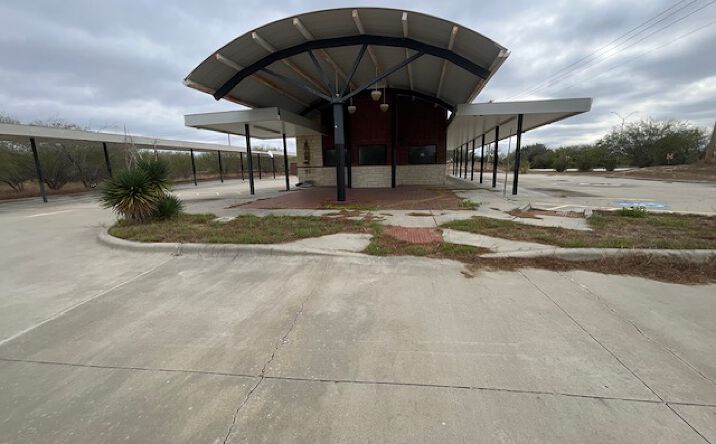 Pictures of Retail property located at 6280 US-281, Three Rivers, TX 78071 for sales - image #1