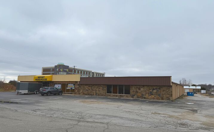 Pictures of Mixed Use, Self Storage property located at 2920 S Rangeline Rd, Joplin, MO 64804 for sales - image #1