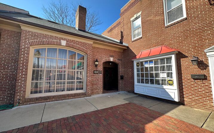 Pictures of Office, Retail property located at 2238D Gallows Rd, Vienna, VA 22182 for sales - image #1