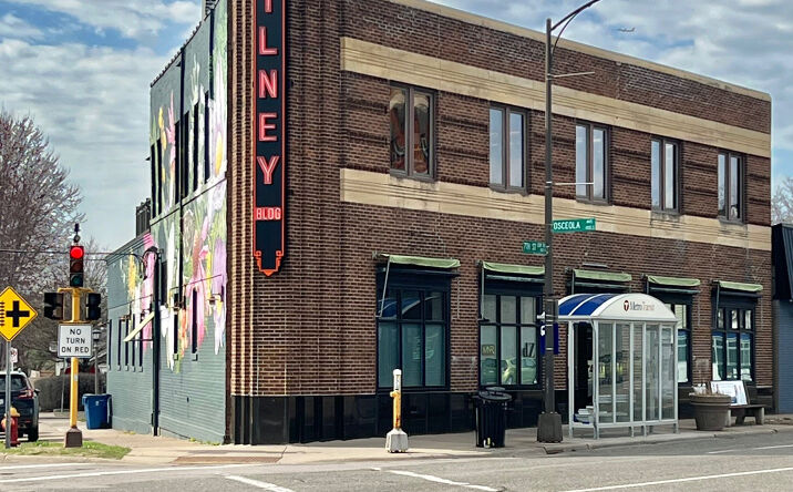 Pictures of Office, Retail property located at 1032 7th St W, Saint Paul, MN 55102 for sales - image #1