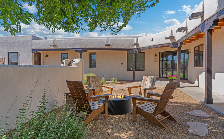 Pictures of Hospitality, Mixed Use, Office, Retail property located at 4 North Chamisa, Santa Fe, NM 87508 for sales - image #1