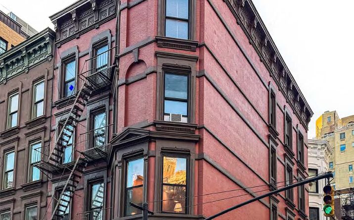 Pictures of Retail, Office property located at 824 Madison Ave, New York, NY 10065 for sales - image #1