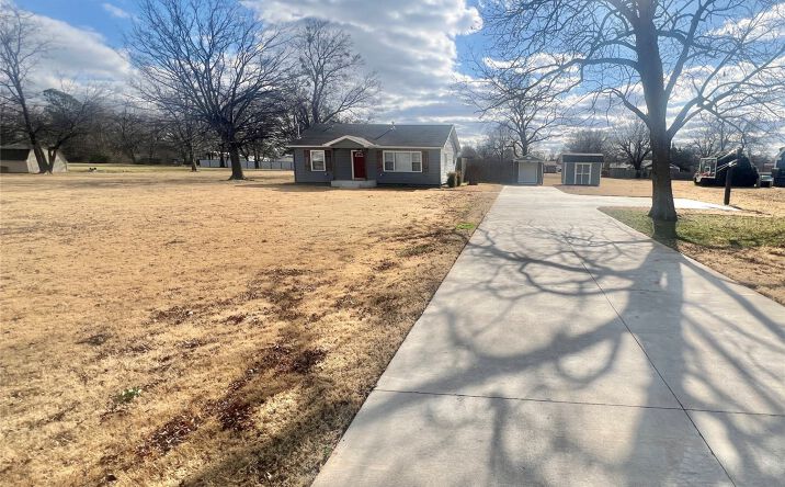 Pictures of Mixed Use property located at 409 W Washington Street, Broken Arrow, OK 74012 for sales - image #1
