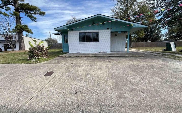 Pictures of Special Purpose property located at 1302 Sampson Street, Westlake, LA 70669 for sales - image #1