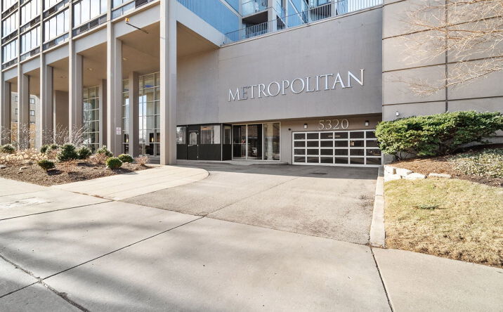 Pictures of Land, Special Purpose property located at 5320 N Sheridan Road D37, Chicago, IL 60640 for sales - image #1