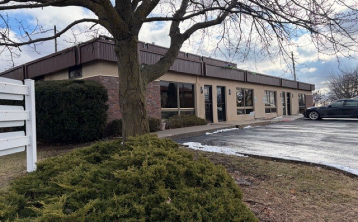 Pictures of Office property located at 616 35th Avenue 2, Moline, IL 61265 for sales - image #1