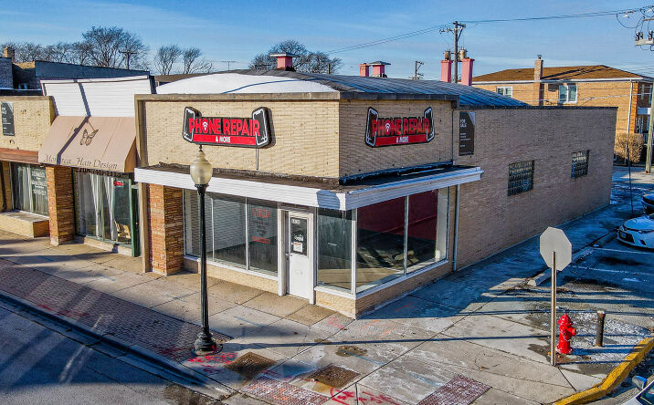 Pictures of Office, Retail property located at 6830-6832 Cermak Road, Berwyn, IL 60402 for sales - image #1