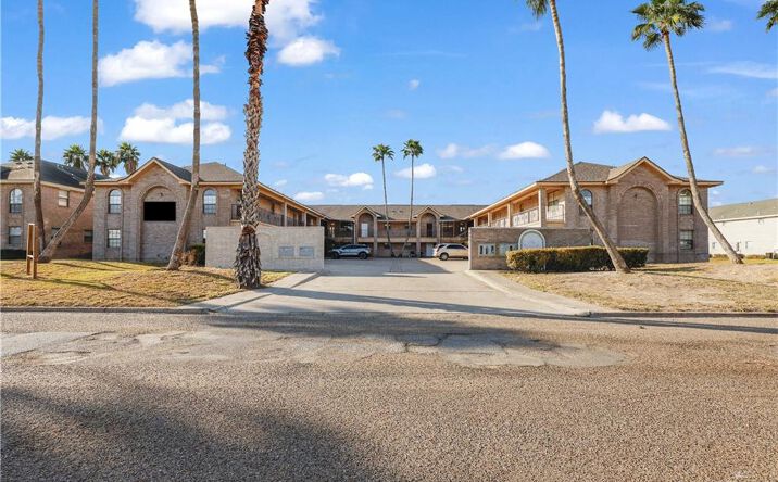 Pictures of Multifamily property located at 2210 Elisa Lane, Edinburg, TX 78541 for sales - image #1