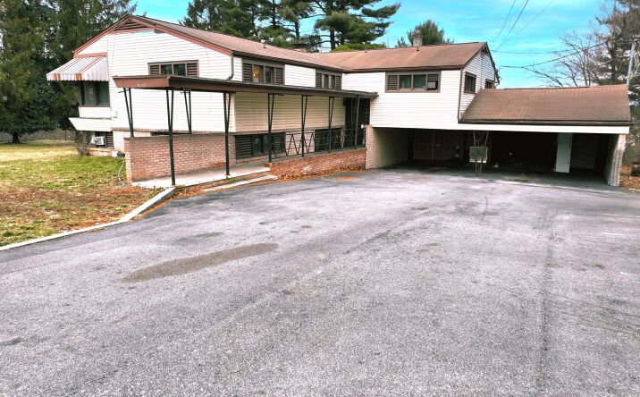 Pictures of Multifamily property located at 6000 Chambers Hill Rd, Harrisburg, PA 17111 for sales - image #1