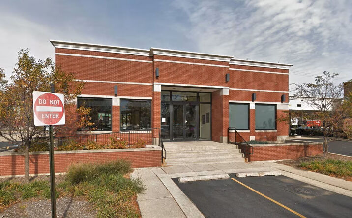 Pictures of Retail property located at 379 S. River Road, Des Plaines, IL 60016 for sales - image #1