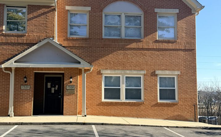 Pictures of Office, Retail property located at 7532 Diplomat Dr, Manassas, VA 20109 for sales - image #1