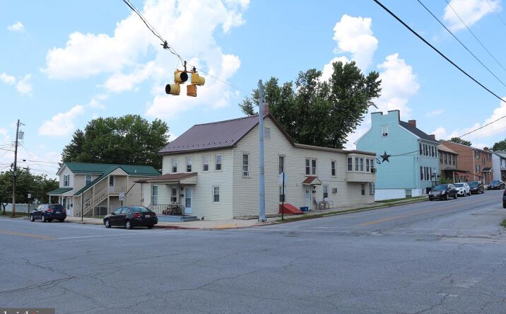 Pictures of Multifamily property located at 111 W Salisbury St, Williamsport, MD 21795 for sales - image #1