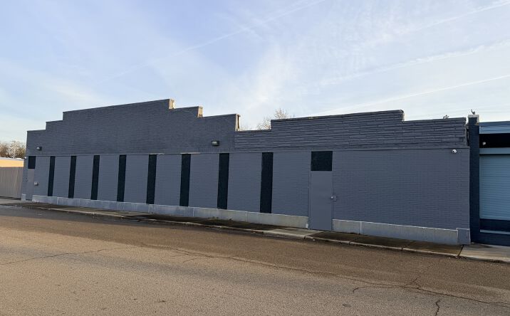 Pictures of Industrial property located at 40 Victor St, Highland Park, MI 48203 for sales - image #1