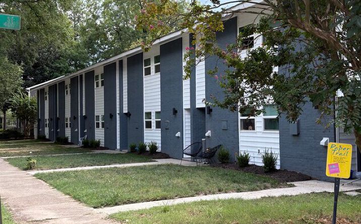 Pictures of Multifamily property located at 319 Main St, West Point, VA 23181 for sales - image #1