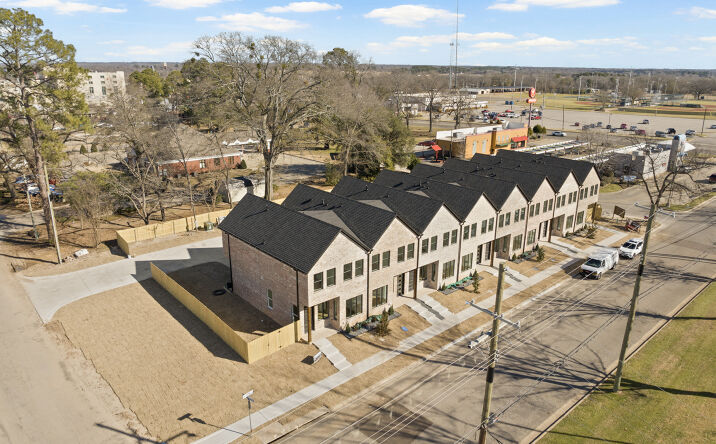 Pictures of Multifamily property located at 196 W 17th St, Mount Pleasant, TX 75455 for sales - image #1