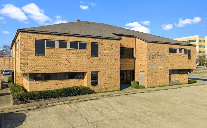 Pictures of Office property located at 921 Texas Blvd, Texarkana, TX 75501 for sales - image #1