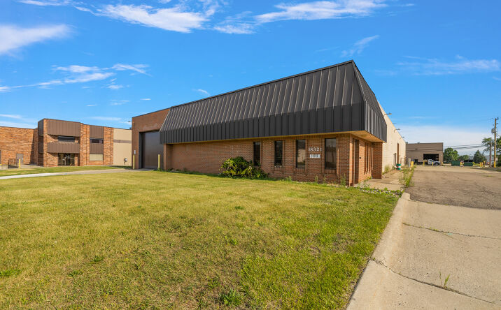 Pictures of Industrial property located at 18321 Mike C Ct, Fraser, MI 48026 for sales - image #1